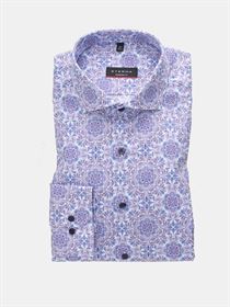 Smart Eterna skjorte med print mønster i blå og lilla. Cut-away krave.  Modern Fit 3301 16 X07V